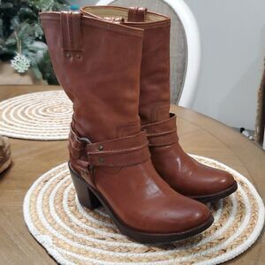 Frye Vintage Leather Engineer Women’s Boots,Brass O Ring,Chunky Heel, Size 7B